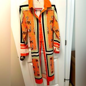 Women's bundle Med orange button up dress with belt. 9.5 orange & gold heels